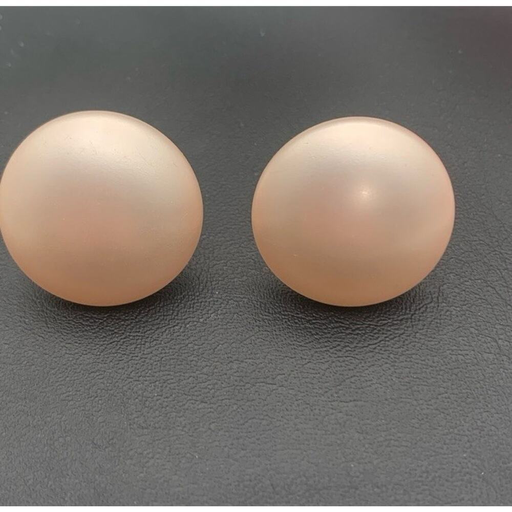 Vintage Richelieu Screw Back Earrings Faux Pink Pearl Button Feminine Classy